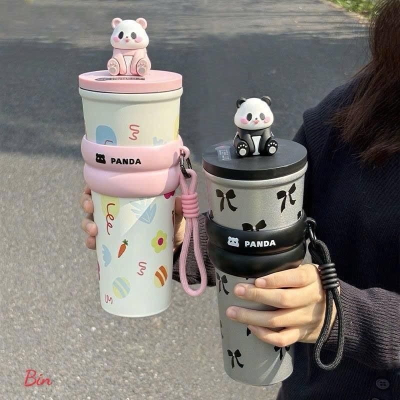 CỐC GIỮ NHIỆT PANDA 700ML – VỪA XINH VỪA TIỆN    Dung tích lớn 700ml – thoải mái đựng nước Apin