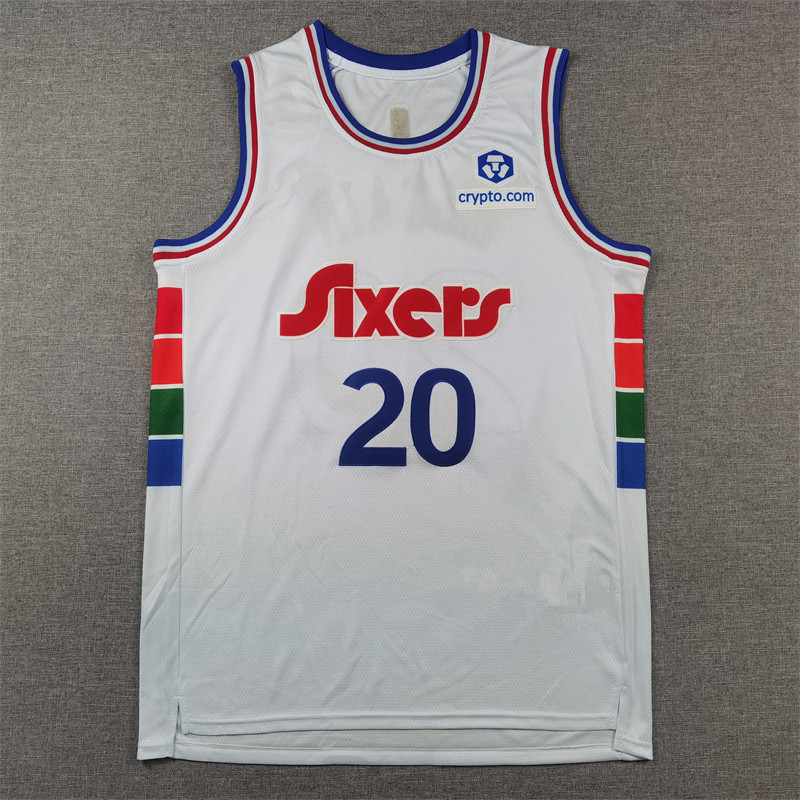 Áo bóng rổ dệt của 76ers, thêu tên Jared McCain.