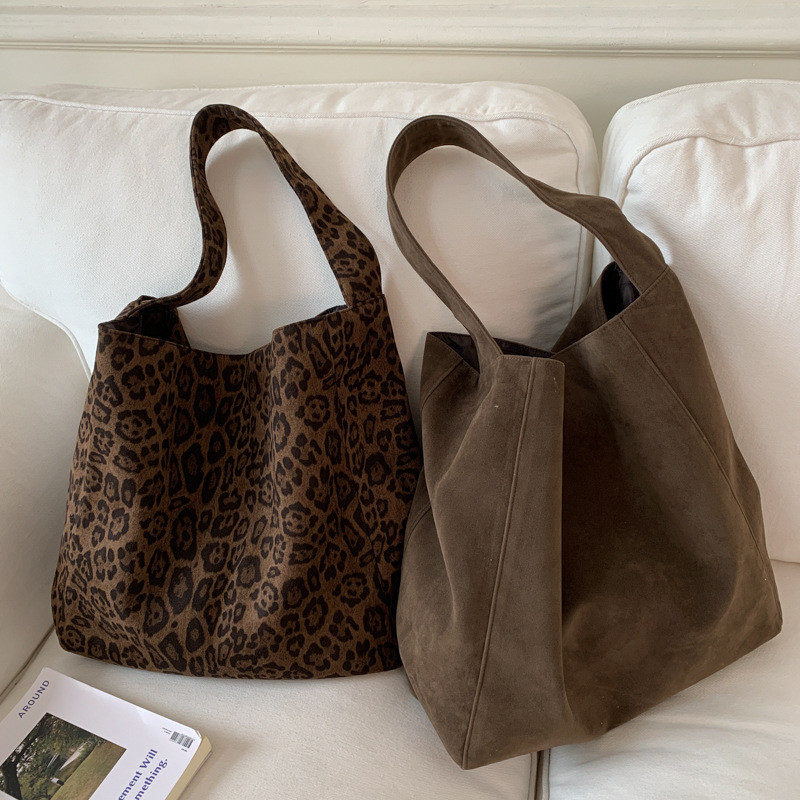 2025 Đầu Thu Phong Cách Mới Niche Thiết Kế Túi Đeo Vai Vải Len Túi Tote Hợp Thời Trang Độc Đáo Đơn Giản Túi Nữ