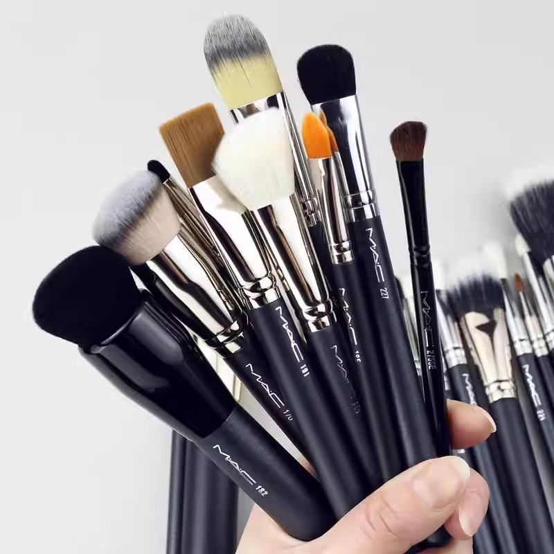 Phong cách mới tinh tế ~ Khuyến nghị mạnh mẽBàn chải che khuyết điểm MAC270 191 Cọ nền 170 Cọ nền li