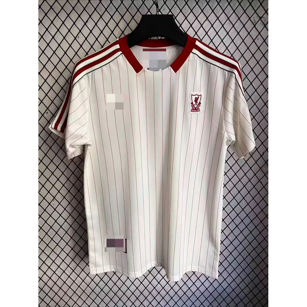 Áo bóng đá retro Liverpool màu be, ngắn tay