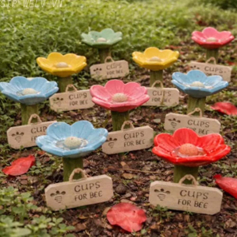 {WELV}Flower-Shaped Bee Watering Station: Enhance Your Garden & Support Pollinators