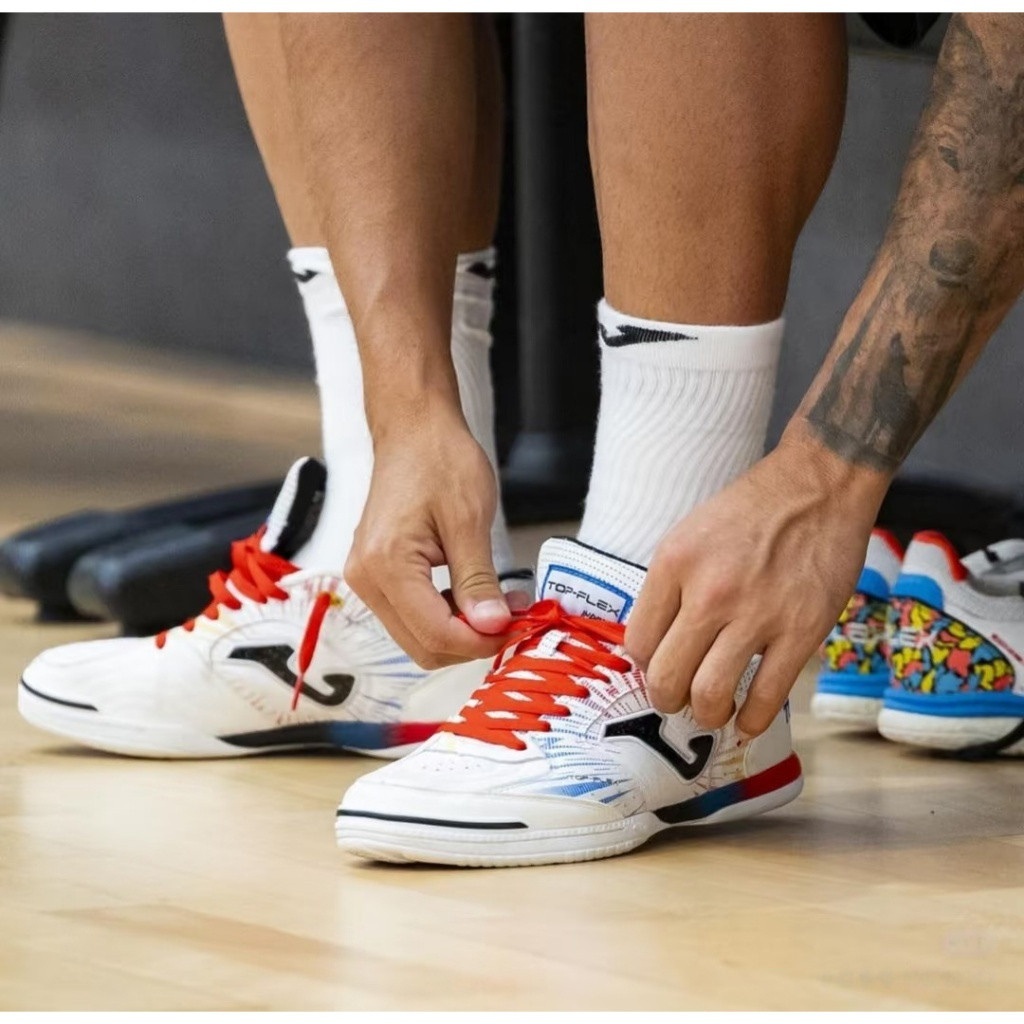 Joma TOP-FLEX IC - Giày futsal phù hợp bàn chân rộng, chống trượt và bền bỉ