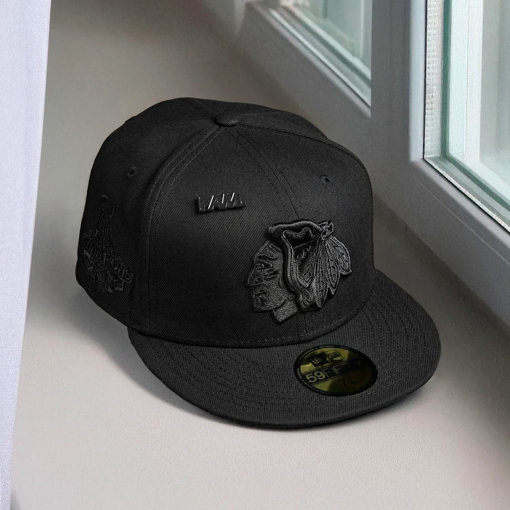 Nón New Era 9FIFTY Fitted Cap Chicago Blackhawks màu đen vàscarlet chính hãng