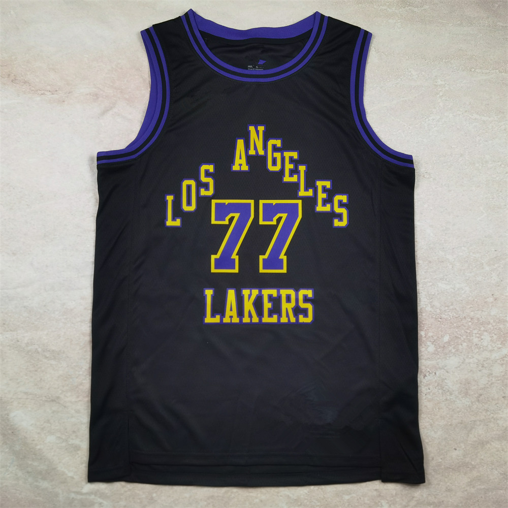 Lakers Không. Áo bóng rổ 77 Phiên bản mới, Đen, Phiên bản thành phố, Đồng phục đội chính hãng.