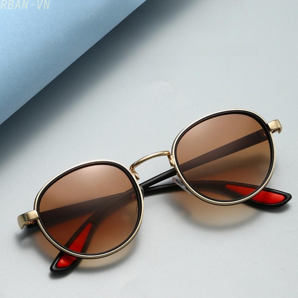 Round Sunglasses Composite Frame Lightweight Construction Tinted Lenses