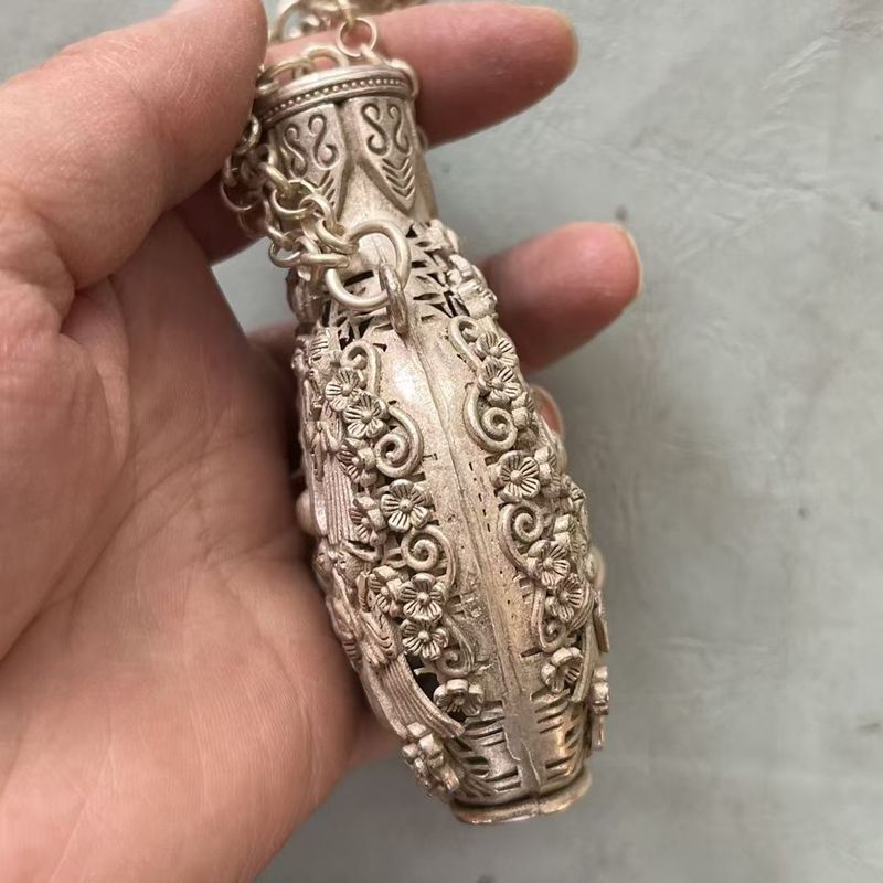 Daming Xuande Năm-Made Rỗng Baxian Sachet Ưu đãi đặc biệt Miễn phí vận chuyển 3.25.10