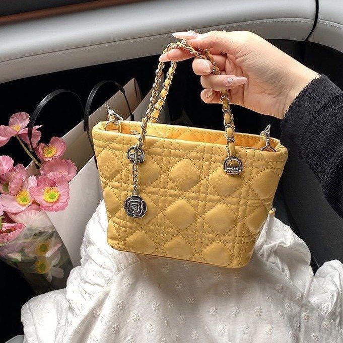 1.17A Túi Xách Tất Cả Trận Đấu Bán Chạy Phong Cách Chanel Cao Cấp Kim Cương Diana Thời Trang 2025 Đeo Vai Túi Phong Cách Chanel