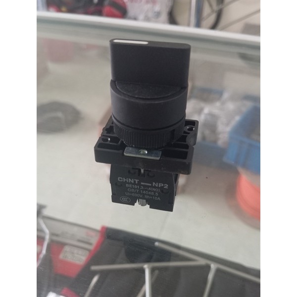 Công Tắc Xoay Phi 22 CHINT NP2-ED33 – 3 Vị Trí Tự Giữ (Cần Ngắn)