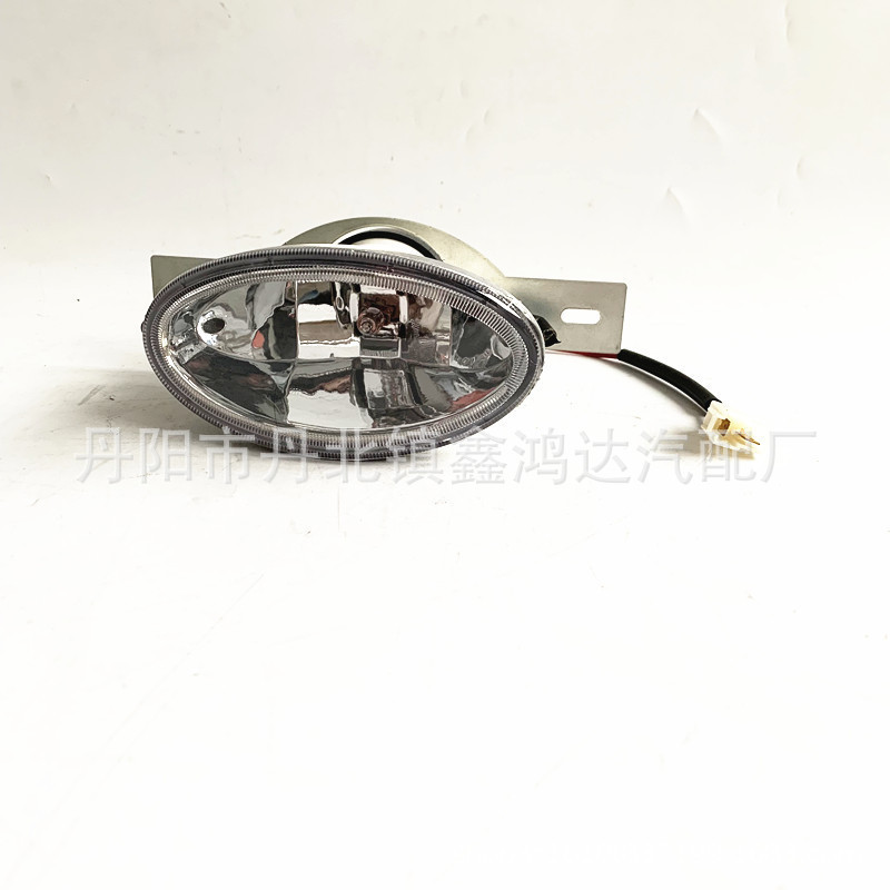 Thích hợp cho xe buýt Jinlong Yutong Bus Bus Bus Bus Lắp ráp đèn sương mù phía trước