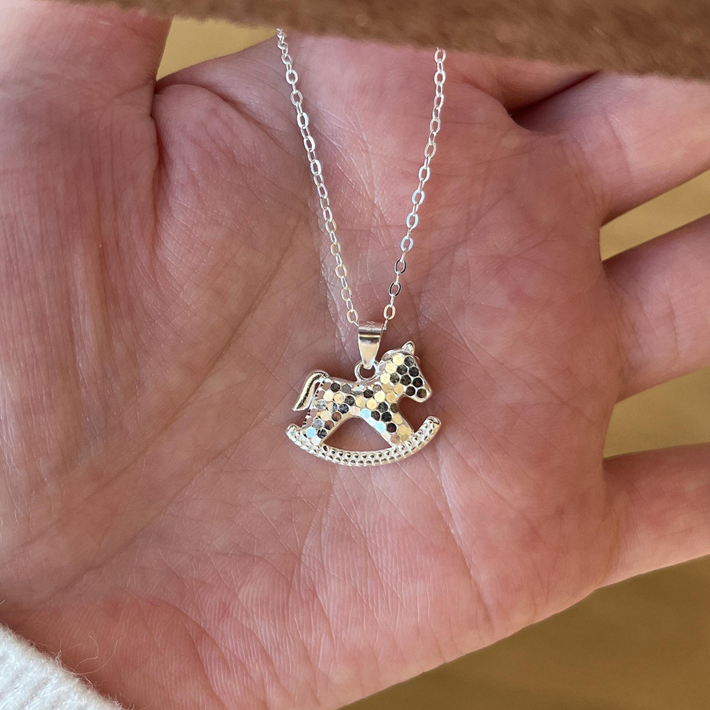 CNC Thủ Công Bạc Nghiền Đá Rock Vòng Cổ Năm 2026 Ánh Sáng Sang Trọng Xương Đòn Dây Chuyền Trang Sức 