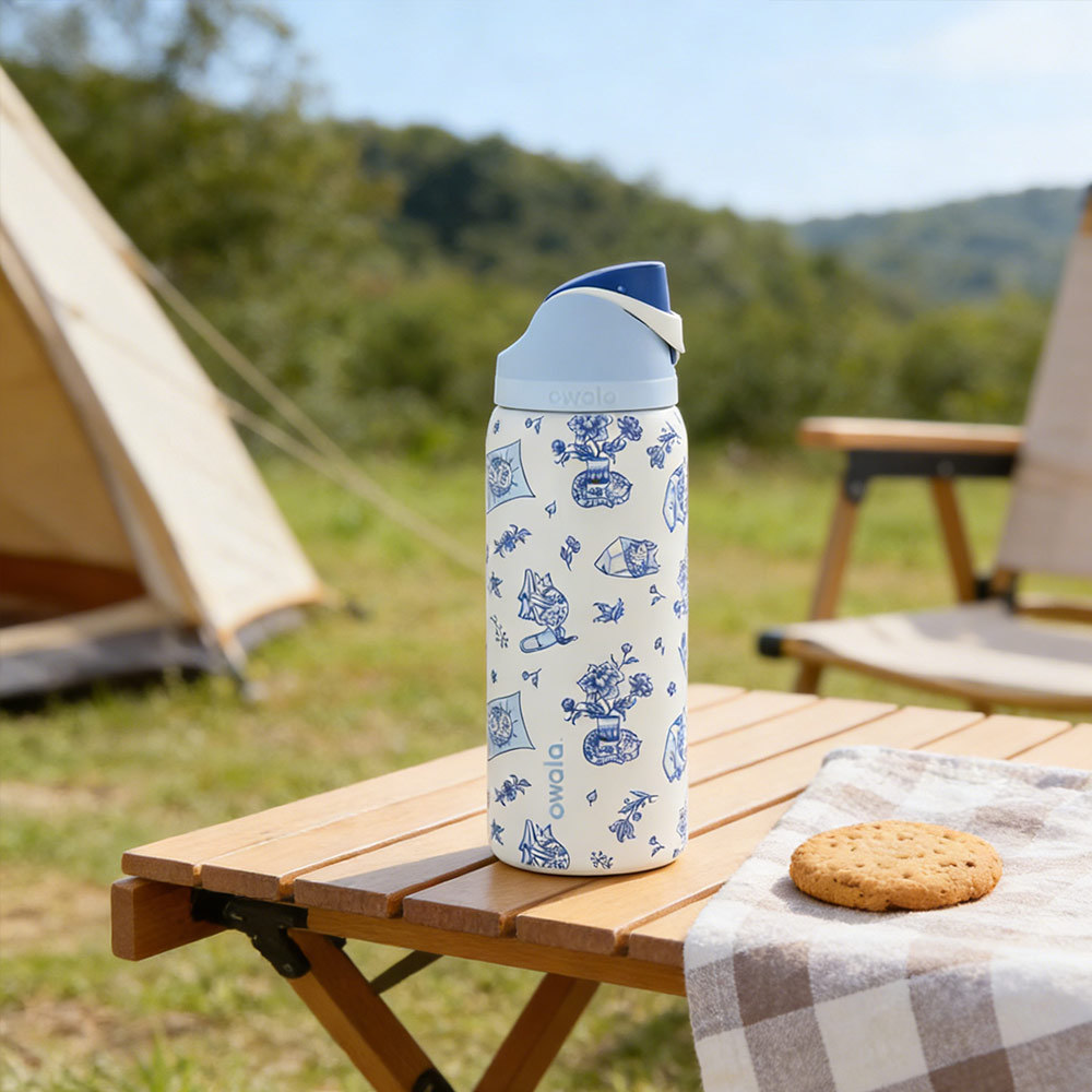 Owala FreeSip Water Bottle 32oz Insulated Stainless Steel Tumbler  Delft Cat