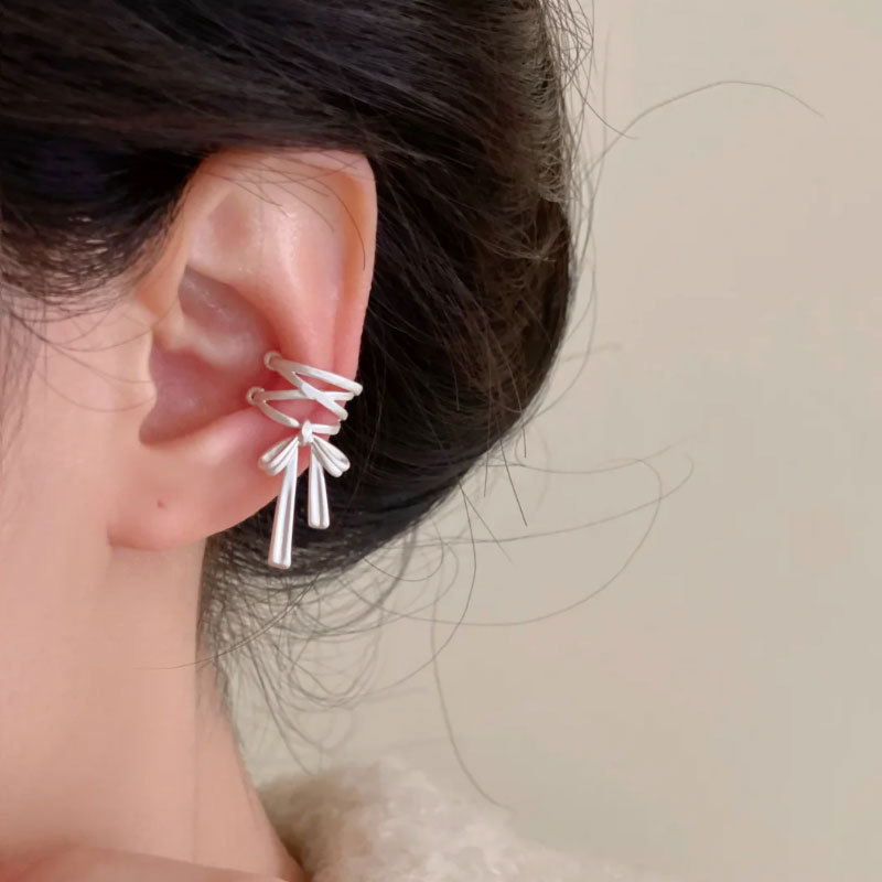 Phong Cách Ballet - Kẹp Tai Nhựa Cao Cấp, Thiết Kế Sang Trọng