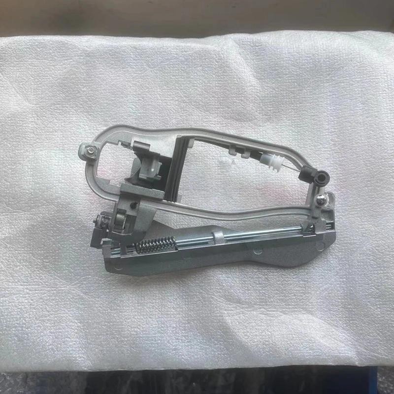 1 cái cho BMW X5 E53 Giá đỡ tay nắm cửa ngoài