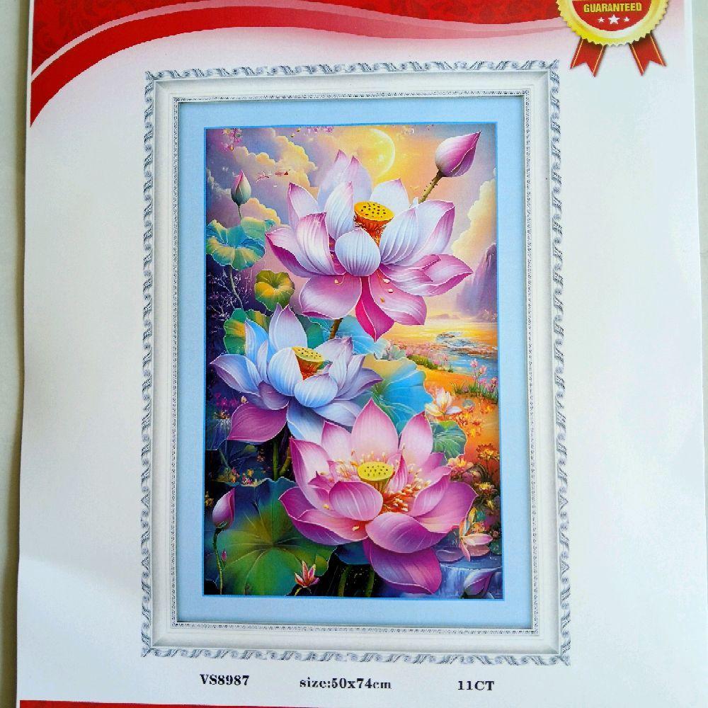 TRANH THÊU KÍN HOA SEN  ( 50 x 74cm ) VS8987