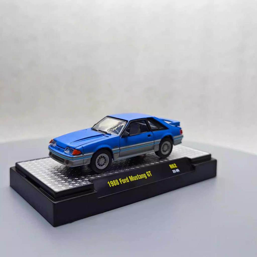 M2 1: 64 1988 Ford Mustang GT