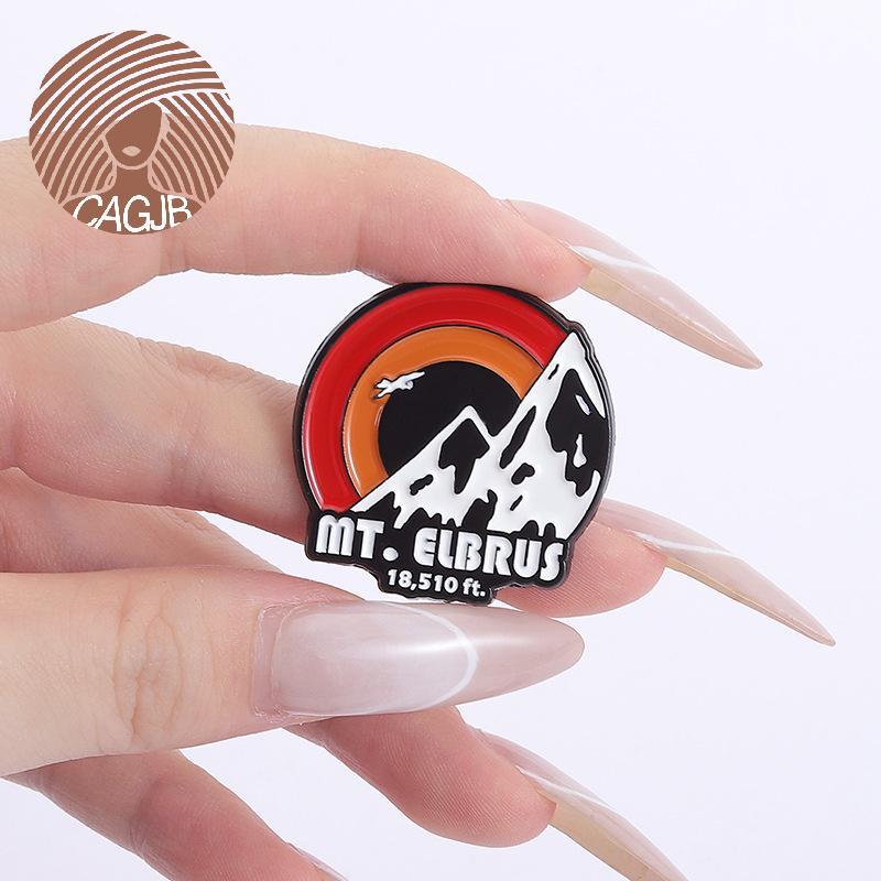 Huy hiệu áo thổ cẩm hình bình minh trên núi tuyết Elbrus - quà tặng độc đáo cho người thân