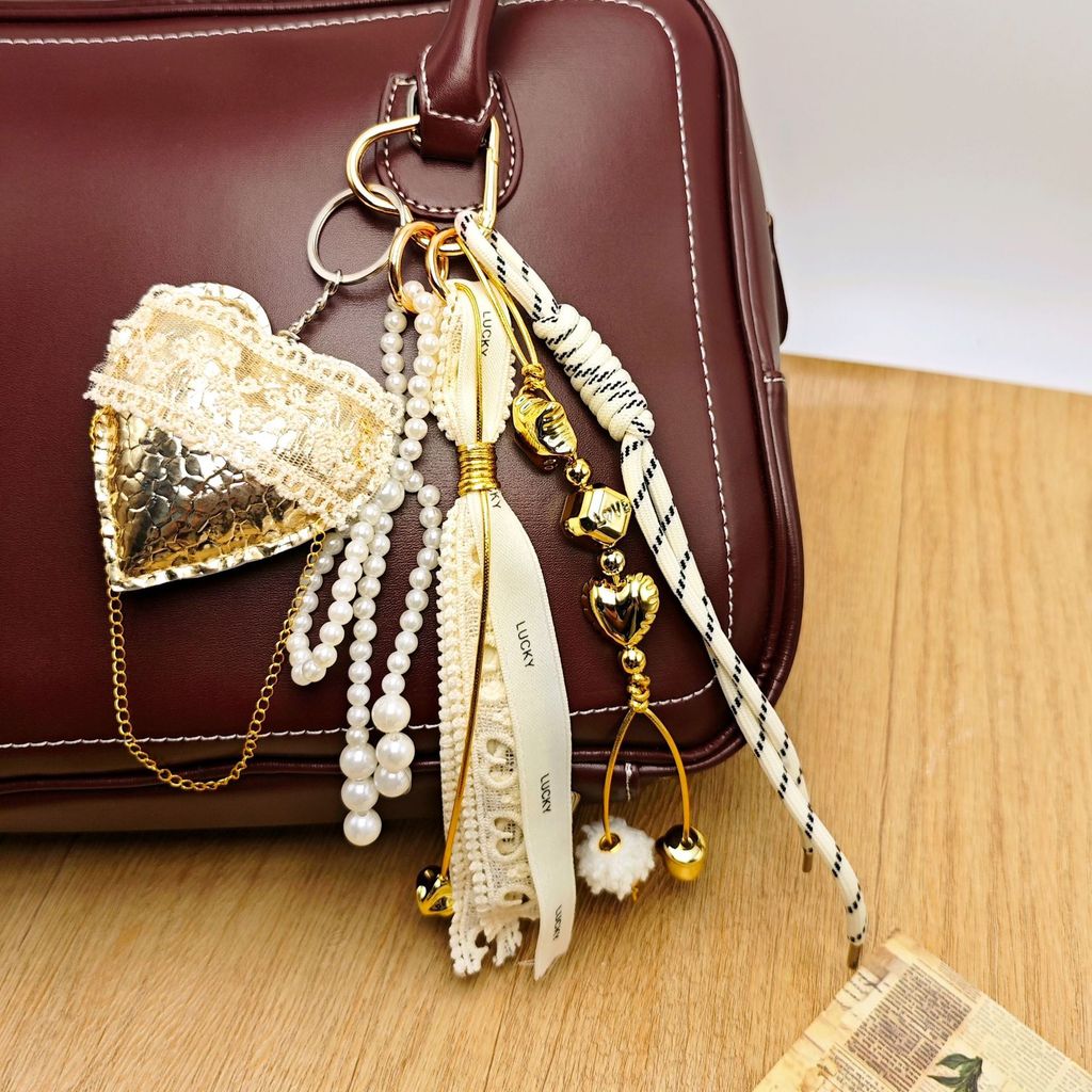 【Ready Stock】 Fashion Miu Pu Gold Heart Keychain Pearl Bow Five-Pointed Star Chain Braided Rope Hand