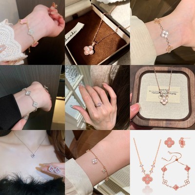 DREJEW Bộ trang sức cỏ ba lá bốn lá gồm vòng cổ, vòng tay, bông tai và nhẫn kim cương giả CZ màu hồng & bạc, phù hợp làm quà tặng hoặc sử dụng hàng ngày