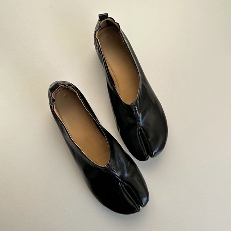 Cowhide Version~New model black pig-trotter split-toe shoes, casual low-cut single shoes, genuine le