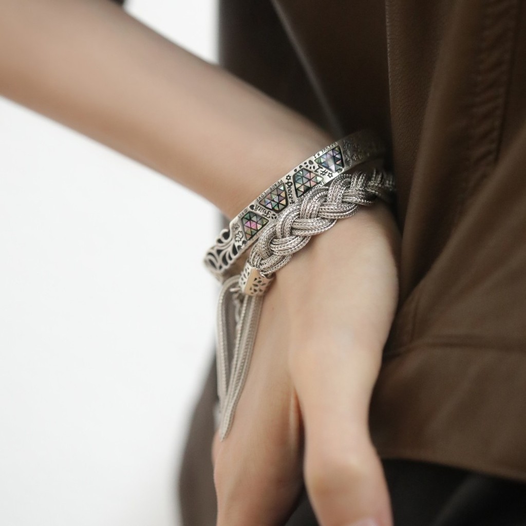 Vòng Tay Retro Hip-Hop from Thousands of Silk Strands with Tassels - Thời Trang Mới MHJ7