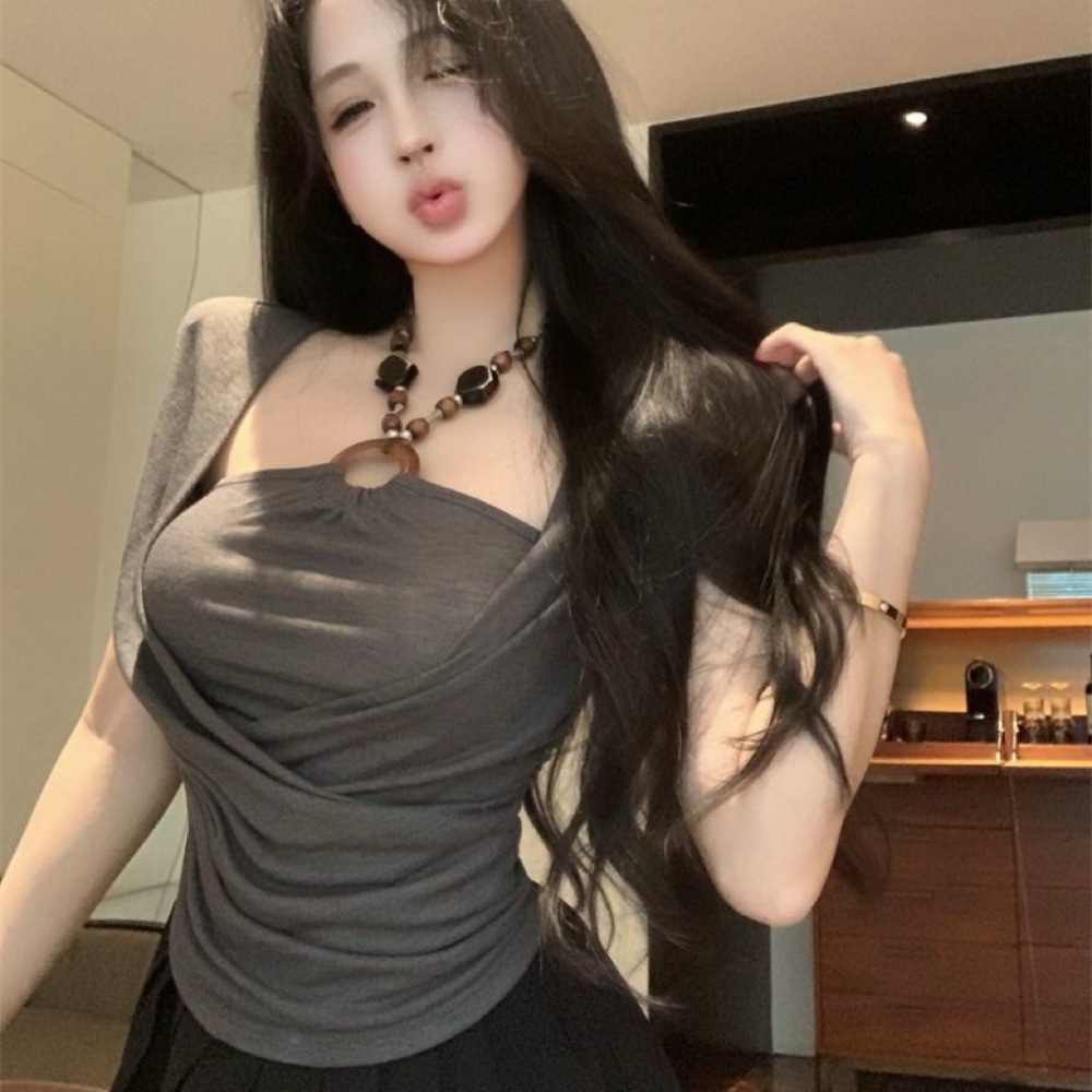 New Áo Thun Phối Cổ Yếm Đính Hạt Style Hothit Ngắn Tay Cổ Vuông Xám Tôn Da Ôm Body Xuân Hè Âu Mỹ Style | BigBuy360 - bigbuy360.vn
