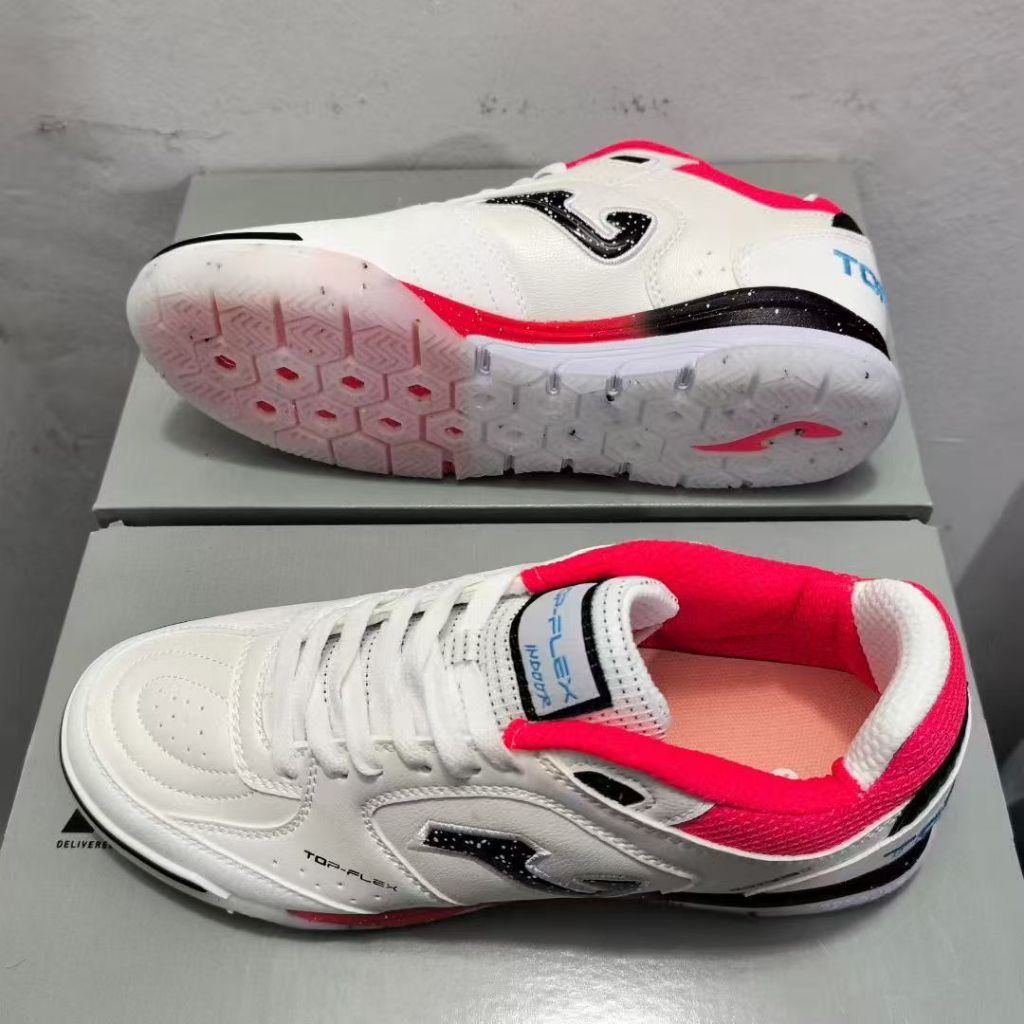 Giày Futsal Joma TOP-FLEX IC dành cho bóng đá và tập luyện, chống trượt, bền bỉ, phù hợp với bàn châ