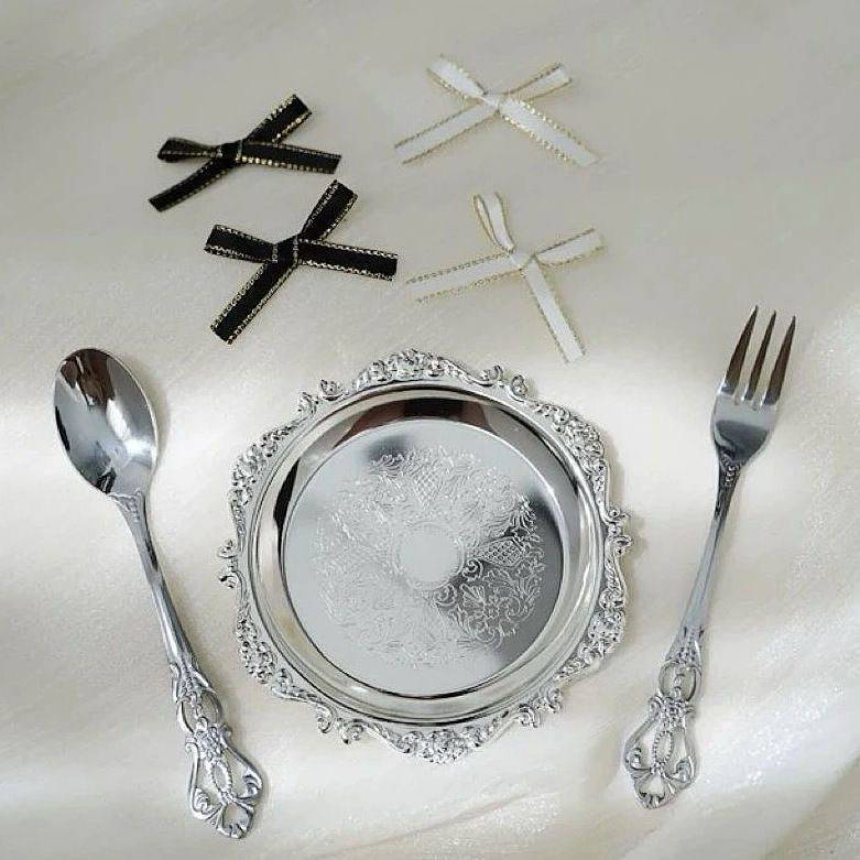 New Stainless Steel Crown Spoon and Fork Set Coffee Spoon Dessert Fork Retro Embossed Spork PE02