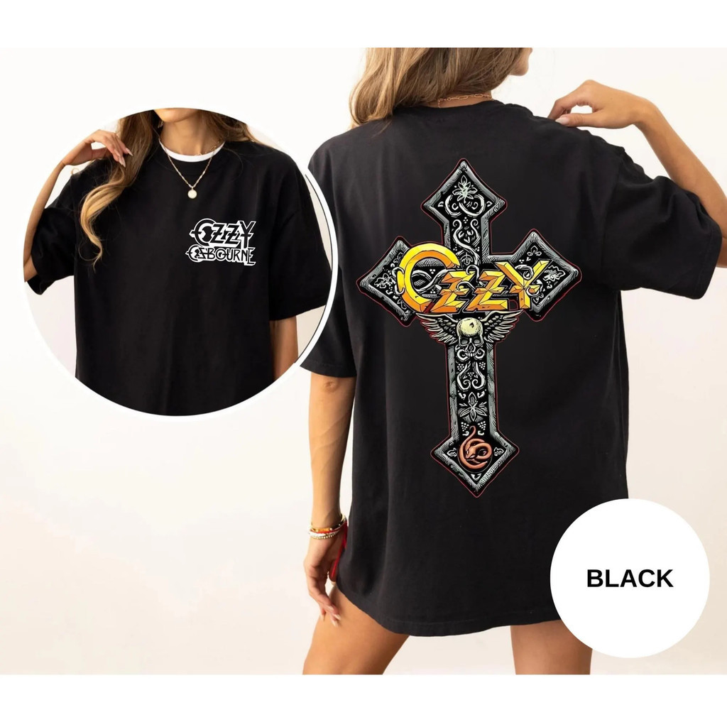 Áo thun in họa tiết Ozzy Osborne được làm bằng Cotton cổ tròn tay ngắn thích hợp cho cả nam và nữ. C