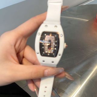 Niche Thương Hiệu Nổi Tiếng 2 024 Phong Cách Mới Đồng Hồ Thùng Nữ Full Kim Cương Ánh Sáng Sang Trọng Cao Cấp Nữ Hợp Thời Trang