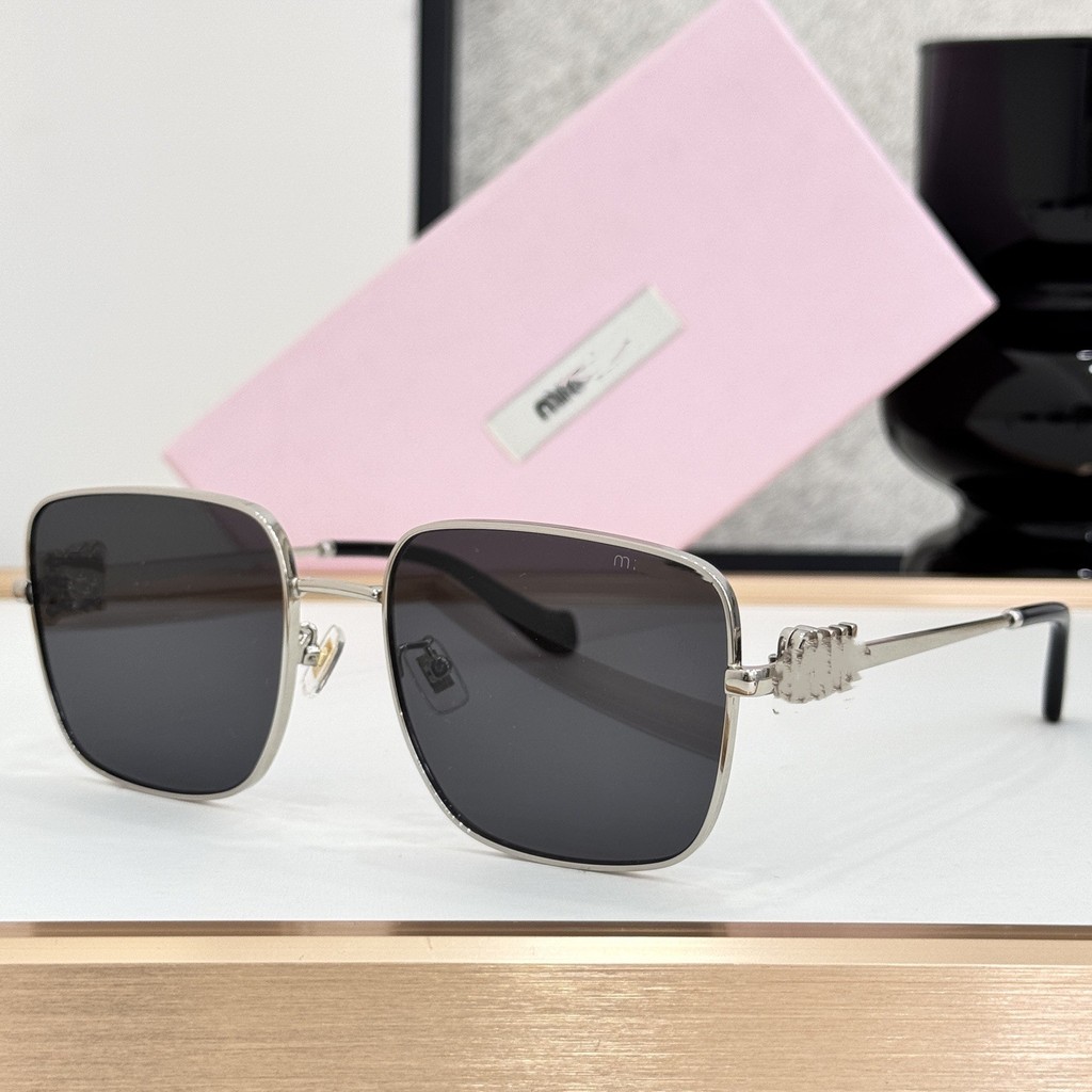MIU MIU New Trendy Cool Fashion Sunglasses High-Quality Sunshade Unisex Sunglasses VMU51X