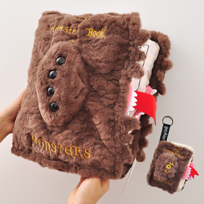 Magic Monster Book Plush & Pillow – Đồ chơi nhồi bông ngắn mềm mại, sưu tập theo chủ đề ma thuật dễ 