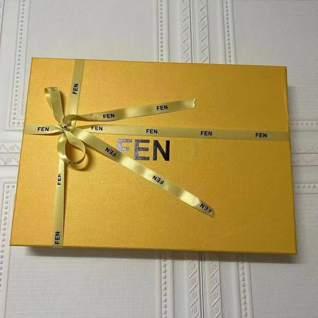 FEN Fendi Thương hiệu lớn Hộp đóng gói Túi quà Túi giấy Hộp gấp từ tính Túi chống bụi Hộp rỗng Túi T