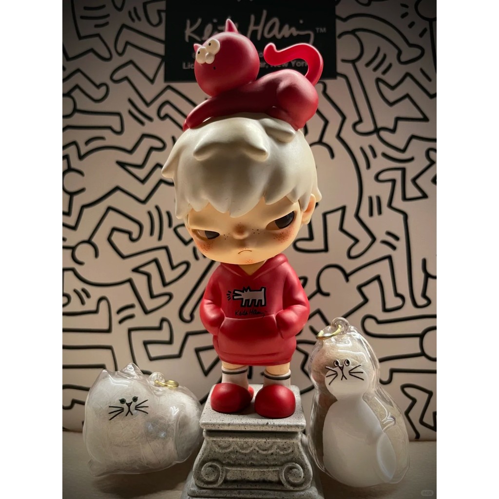 Hirono x Keith Haring Hirono Thẻ treo, quà tặng, tượng nhỏ, xe tay ga trang trí Hirono hợp tác với K