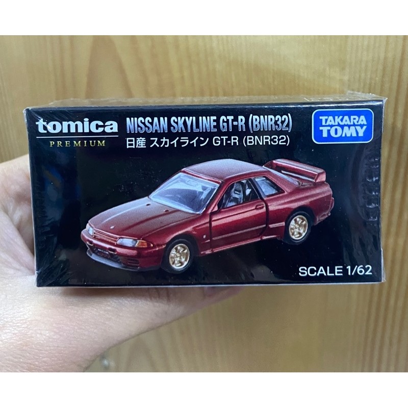 Mô hình xe hơi Tomica Premium Nissan Skyline GT-R BNR32