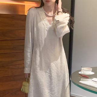 Đầm Tay Dài Cổ Ren 58118