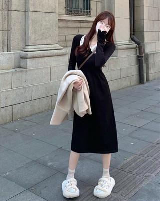 Đầm Đen Dài Tay Dáng Ôm 59575
