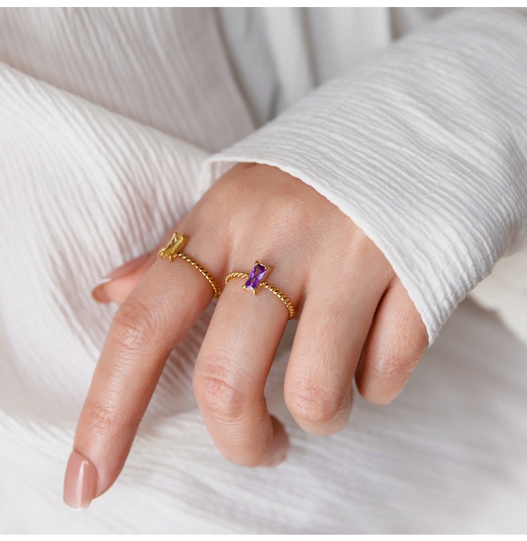 Nhẫn Thép Titan Mạ Vàng 18K Đính Đá Nhiều Màu Sắc Không Phai Thời Trang Chất Lượng Cao Cho Nữ