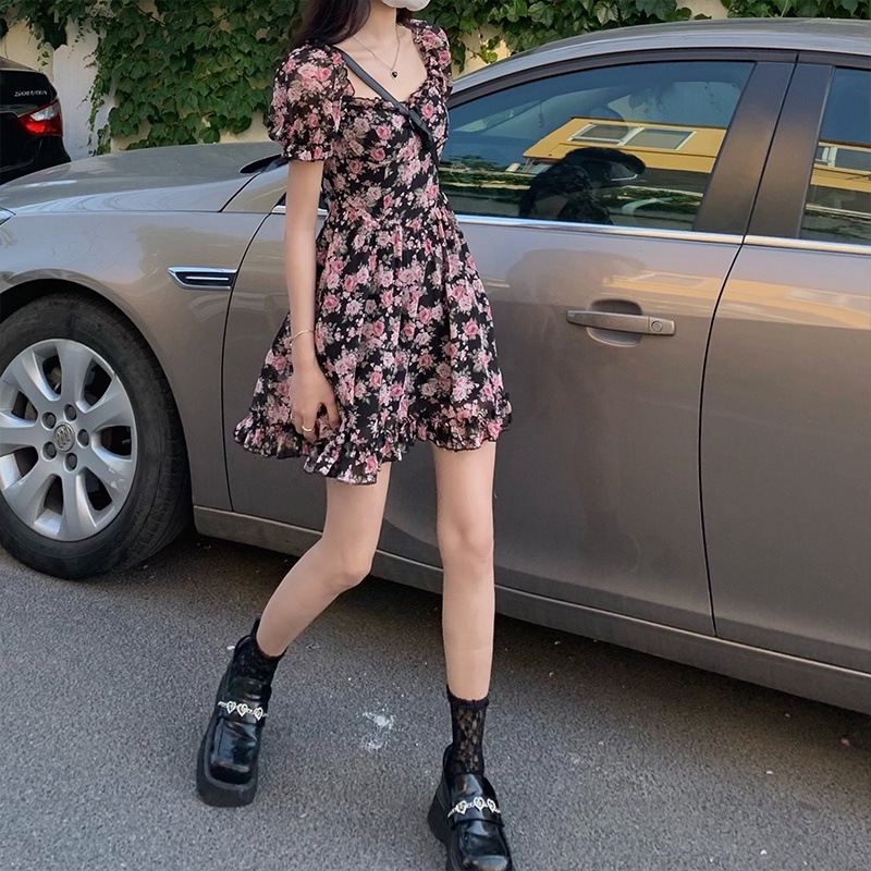 Đầm Chiffon Ngắn Tay Cổ Vuông Họa Tiết Hoa Xinh Xắn Thời Trang Mùa Hè