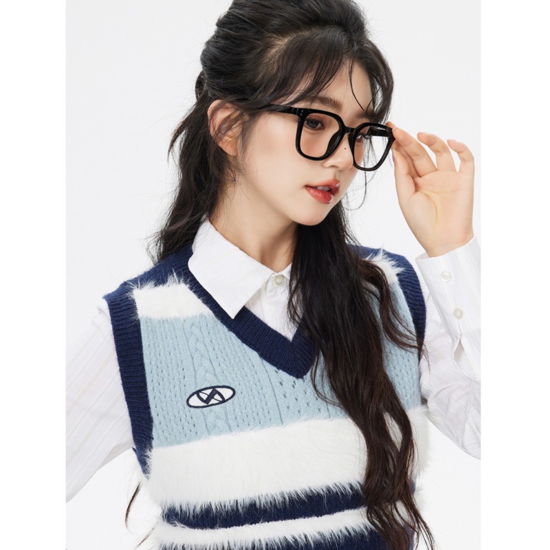 Áo Dệt Kim Sát Nách Cổ Chữ v Họa Tiết Kẻ Sọc Phong Cách Preppy