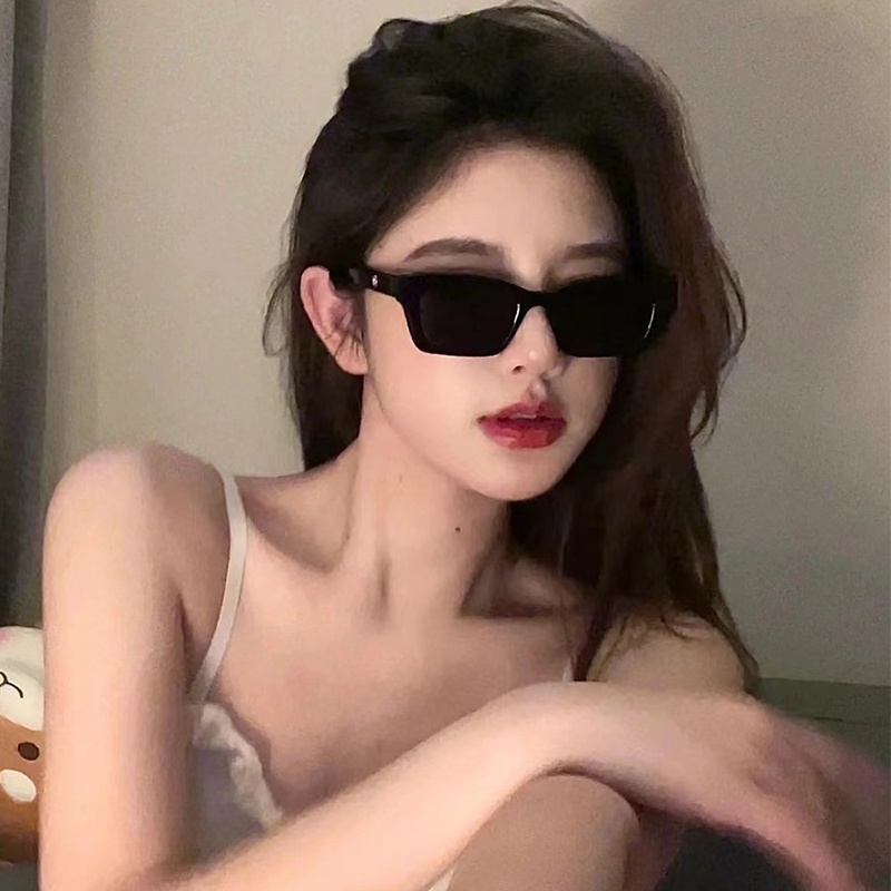 Kính Mát Gọng Nhỏ Màu Đen Phong Cách Retro Đơn Giản