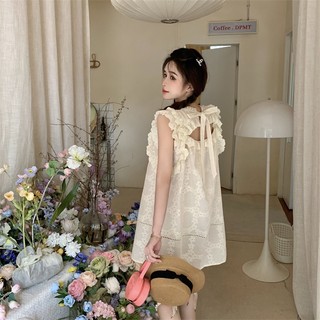 61671 Đầm Ngắn Thêu Hoa