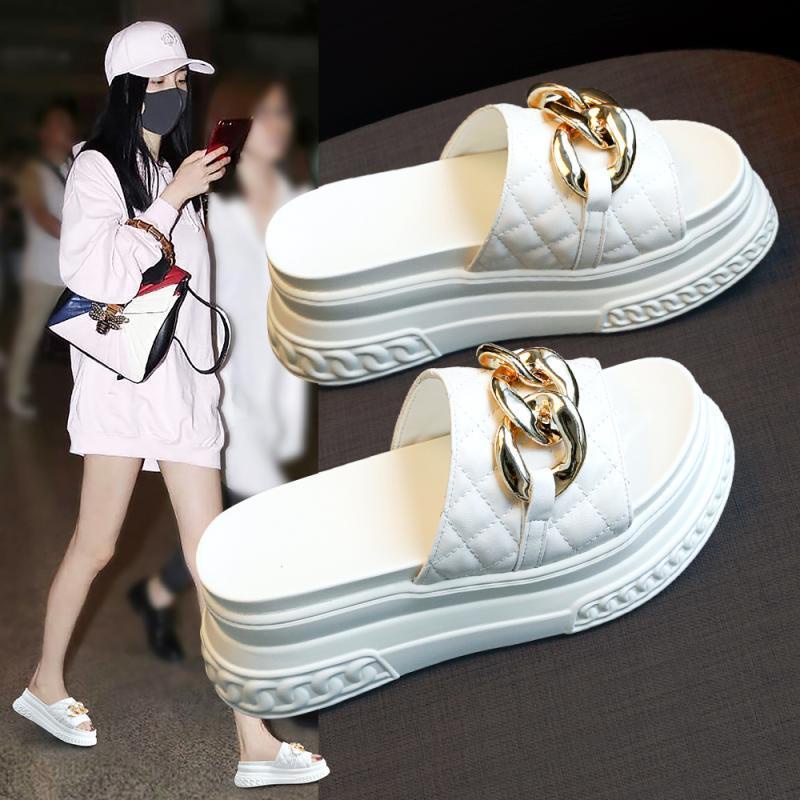 🎀Dép Xốp Đế Dày Tăng Chiều Cao Thời Trang Đi Biển Cho Nữ 2023 Thời trang mới mùa hè Lưới màu đỏ đi biển Dép đi biển của phụ nữ Bên ngoài Mặc bọt biển Bánh bông dày Chiều cao đền tính Phong cách cổ tích Dép
