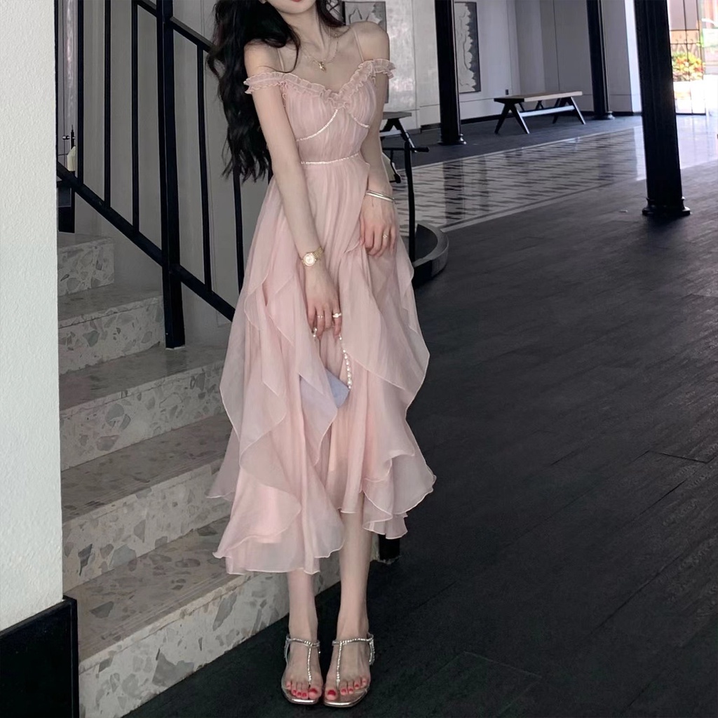 Váy ren thiết kế thích hợp cho phụ nữ mùa hè mới nhẹ nhàng sang trọng kiểu dáng cổ tích váy treo dài ôm sát