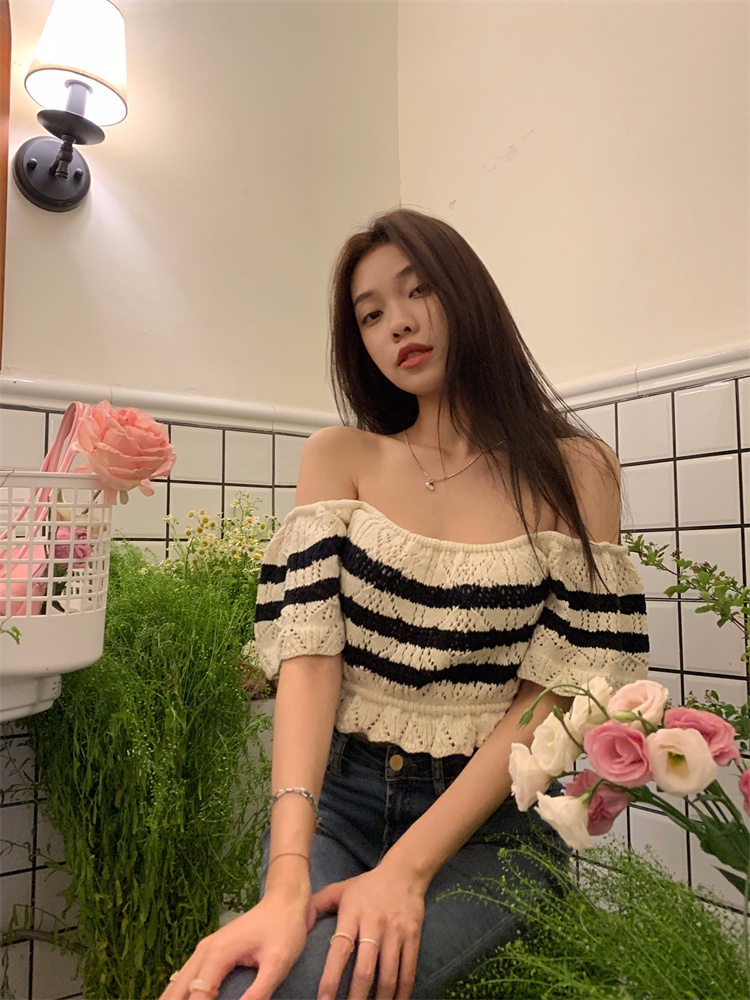 Áo Dệt Kim Tay Ngắn Cổ Vuông Dáng Rộng Họa Tiết Kẻ Sọc Thời Trang Mùa Hè Xinh Xắn Cho Nữ
