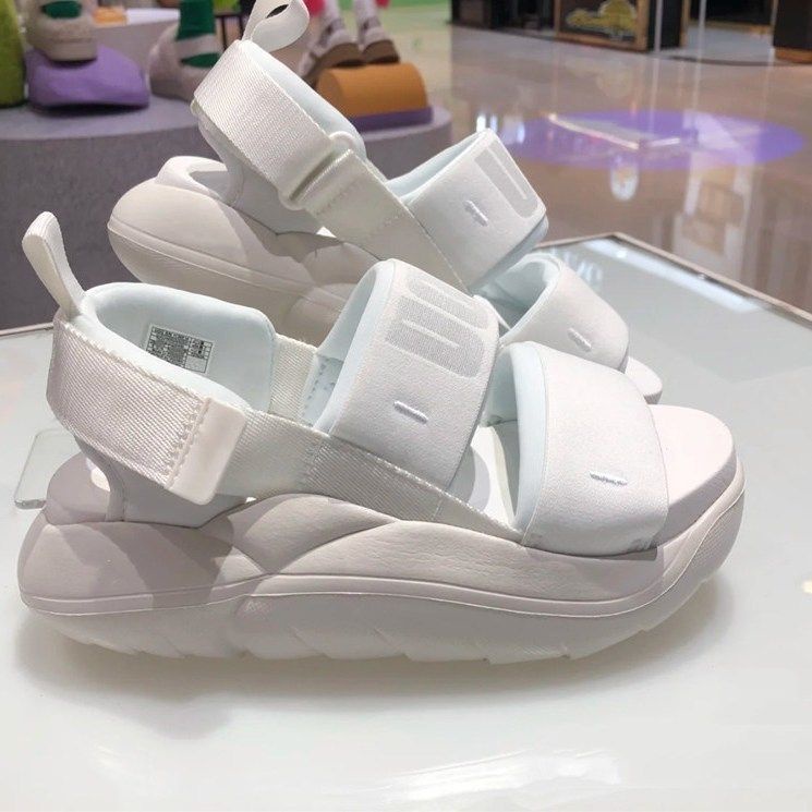 Giày Sandal Đế Mềm Dày Hở Ngón Thời Trang Mùa Hè 2023