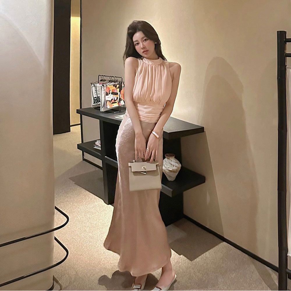 Set Áo Cổ Yếm Không Tay + Chân Váy Đuôi Cá Lưng Cao Thời Trang Mùa Hè Hàng Mới 2023 Dành Cho Bạn Nữ