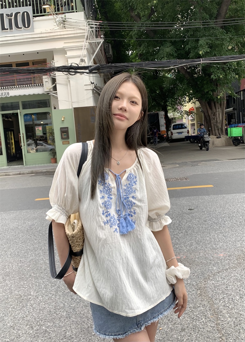 Áo Sơ Mi Nữ Thêu Hoa Phom Rộng 65217