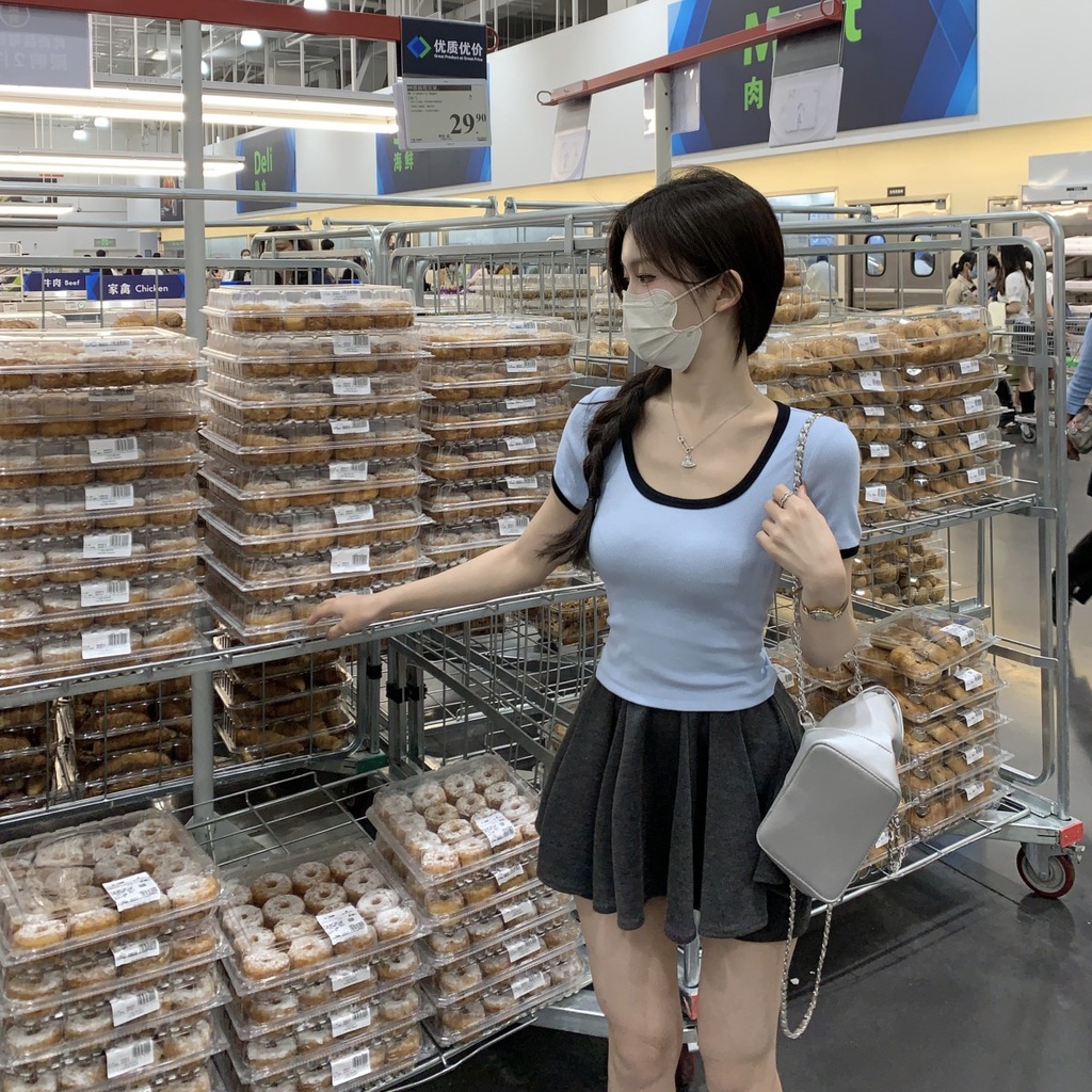 Áo Thun Ngắn Tay Cổ Vuông Dáng Ôm Màu Sắc Tương Phản Thời Trang 62209