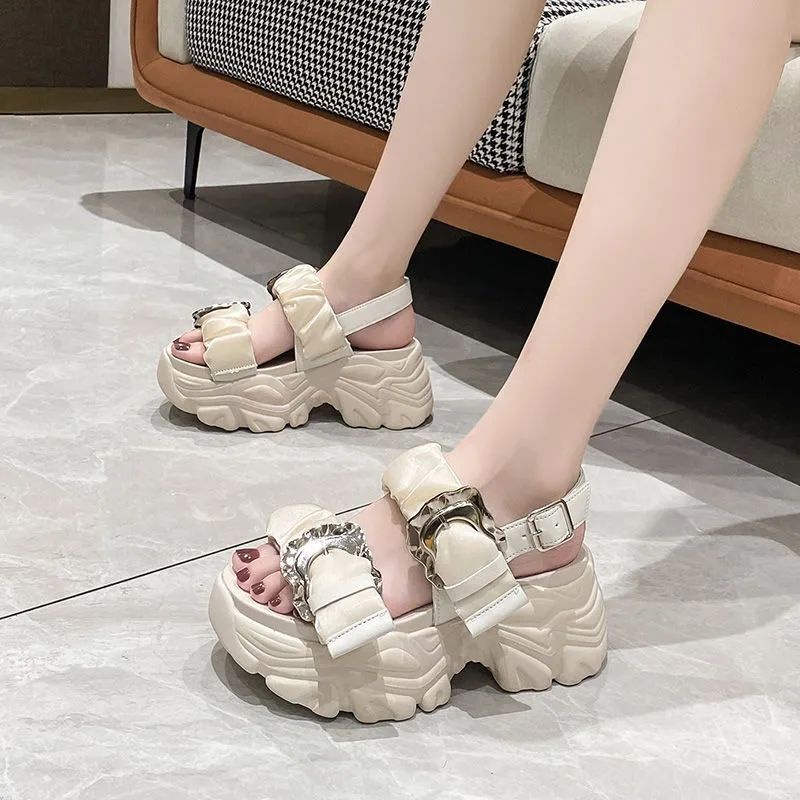 Sandal Đế Xuồng Dày Dặn Phong Cách Mới Mùa Hè 2023 Dễ Phối Đồ Cho Nữ